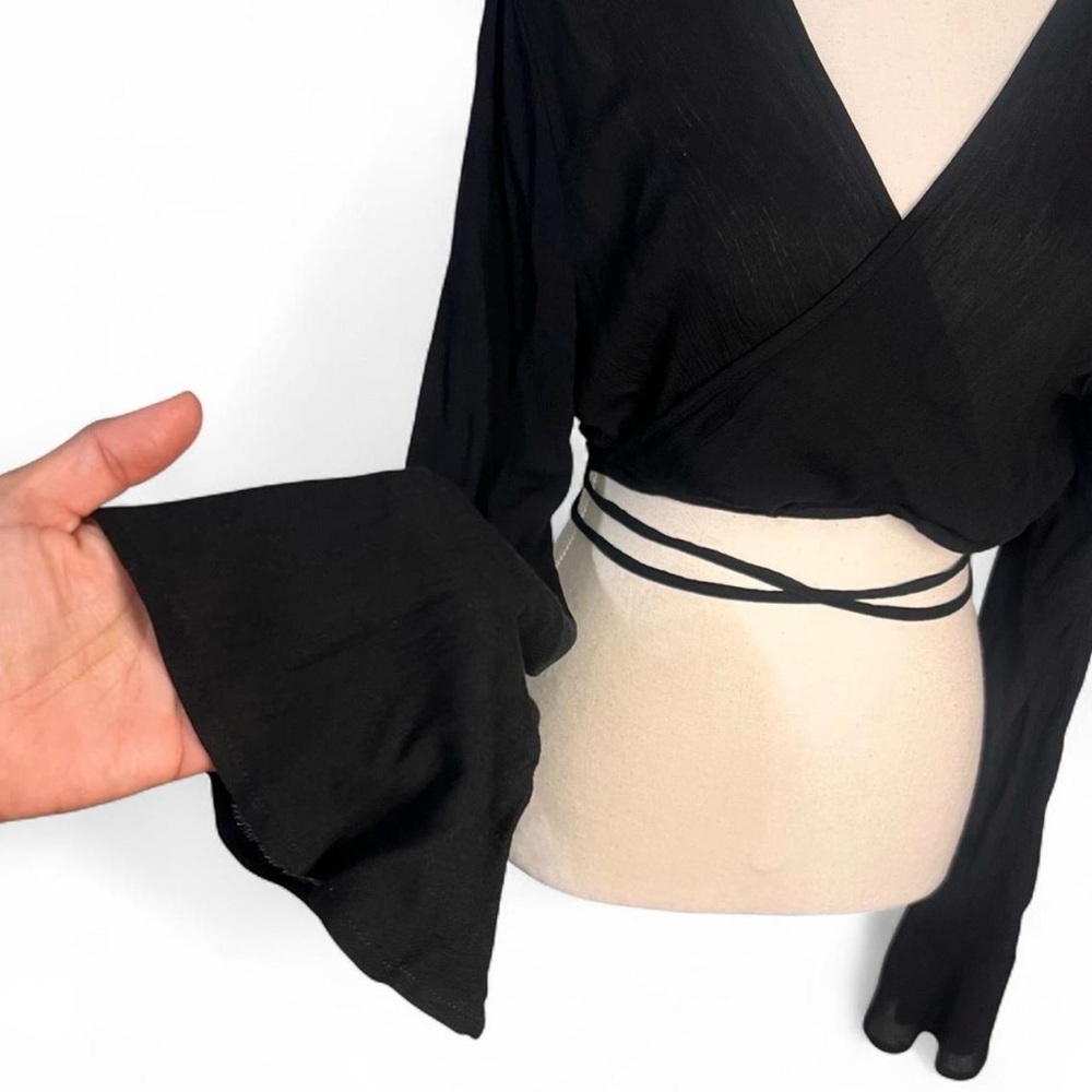 Fashion Nova Elegant Black Wrap Crop Top size Medium‎ - Picture 5 of 8